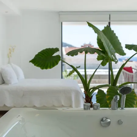 Villa 4 Bedroom 1045 F