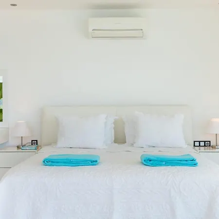 4 Bedroom 1045 F