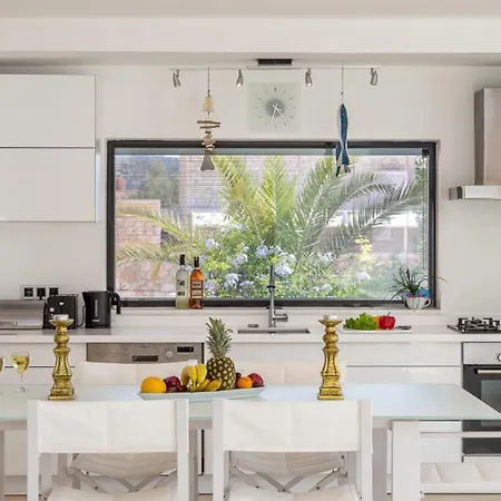 וילה 4 Bedroom 1045 F